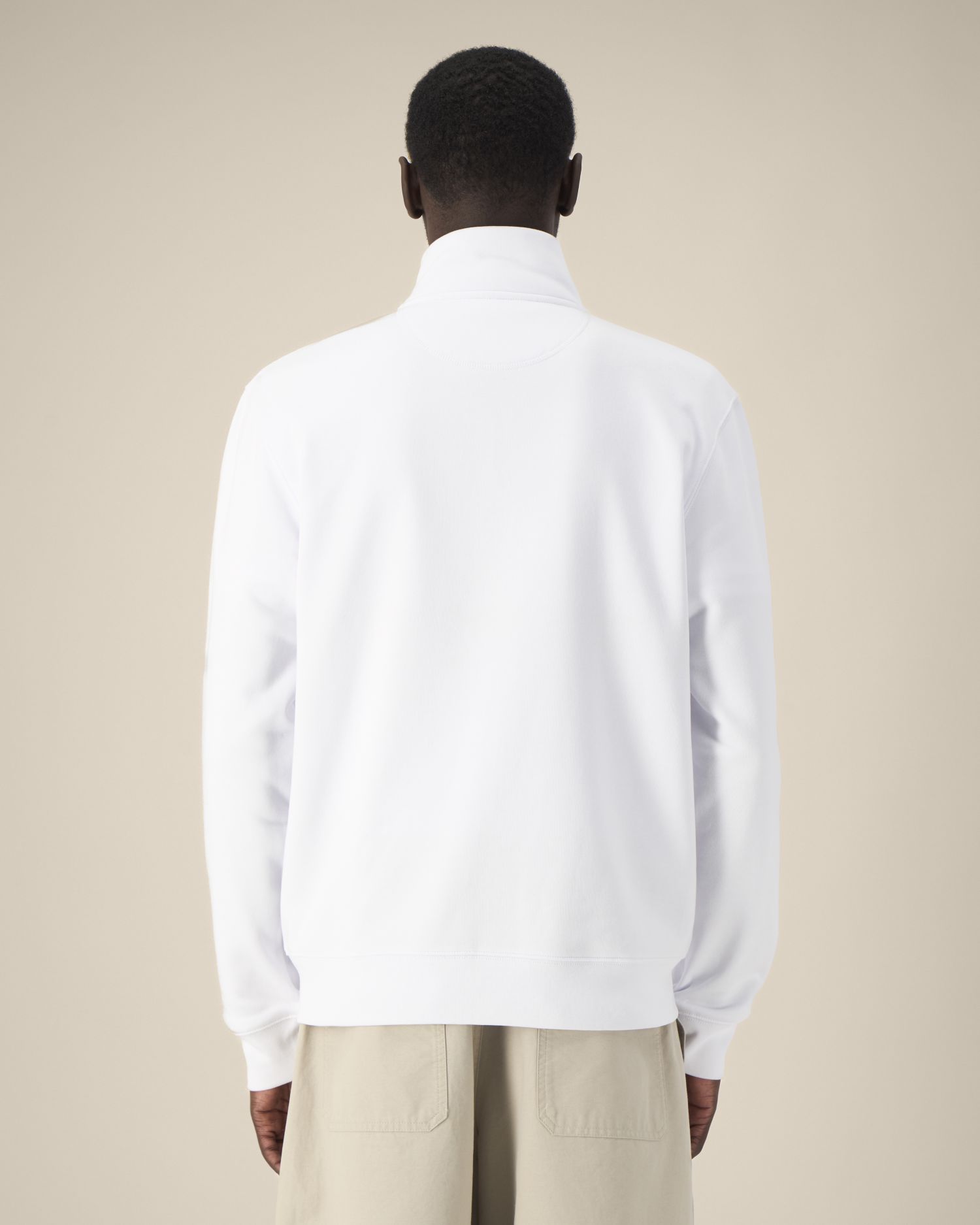 White | STSU253 Studio Main SBM0