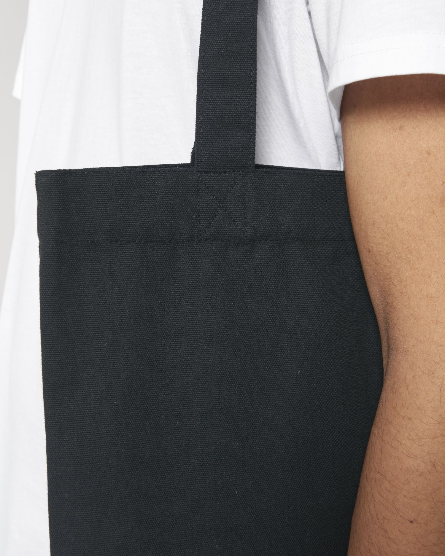 Black | STAU760 Studio Detail SFD0