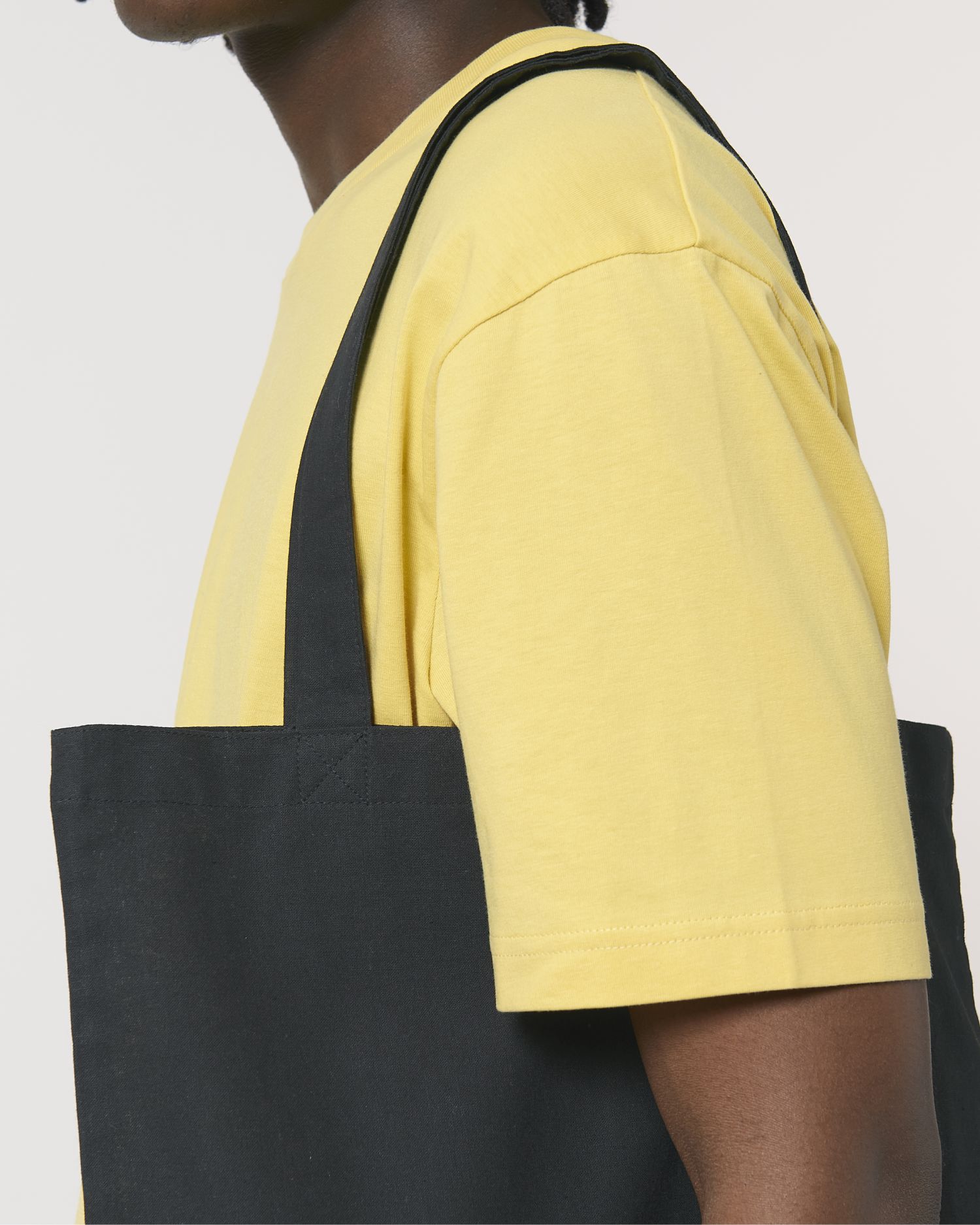 Black | STAU773 Studio Detail SFD0