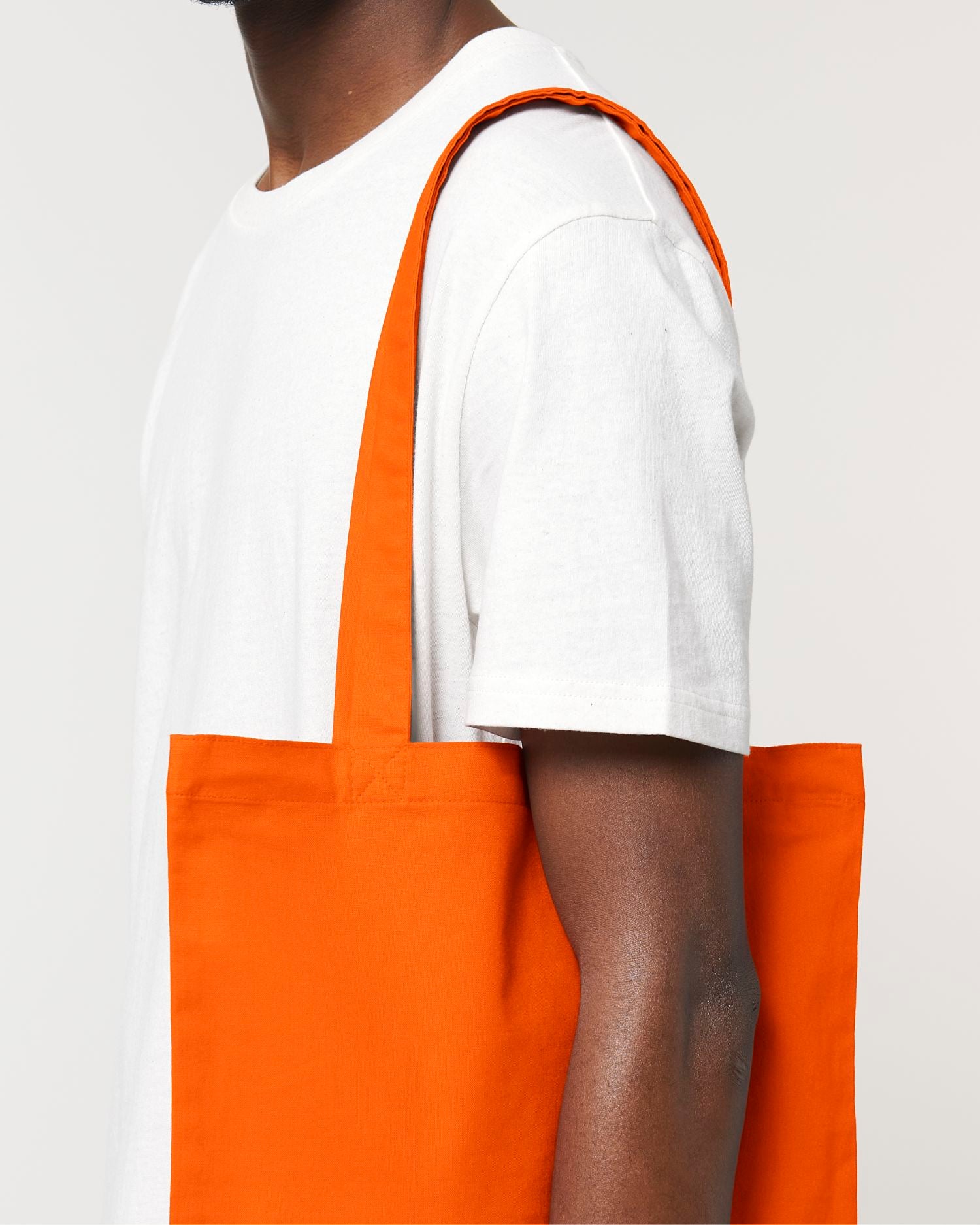 Bright Orange | STAU773 Studio Detail SFD0