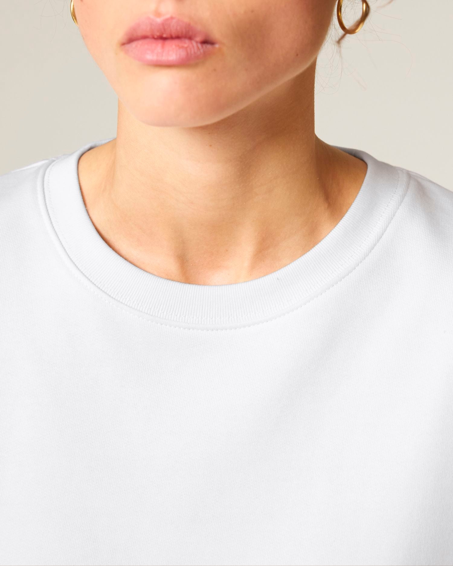 White | STSW212 Studio Detail SFD1