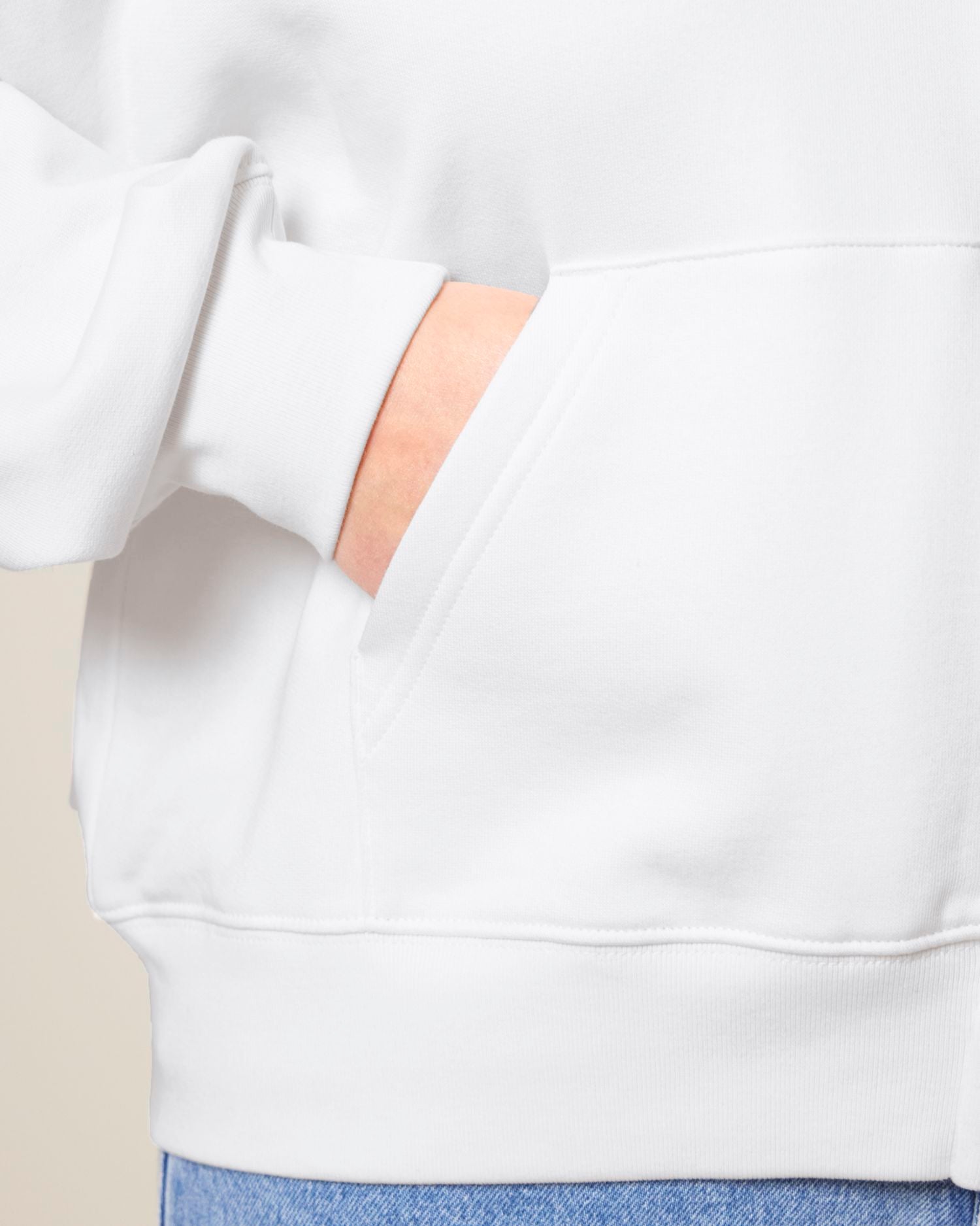 White | STSW214 Studio Detail SFD1