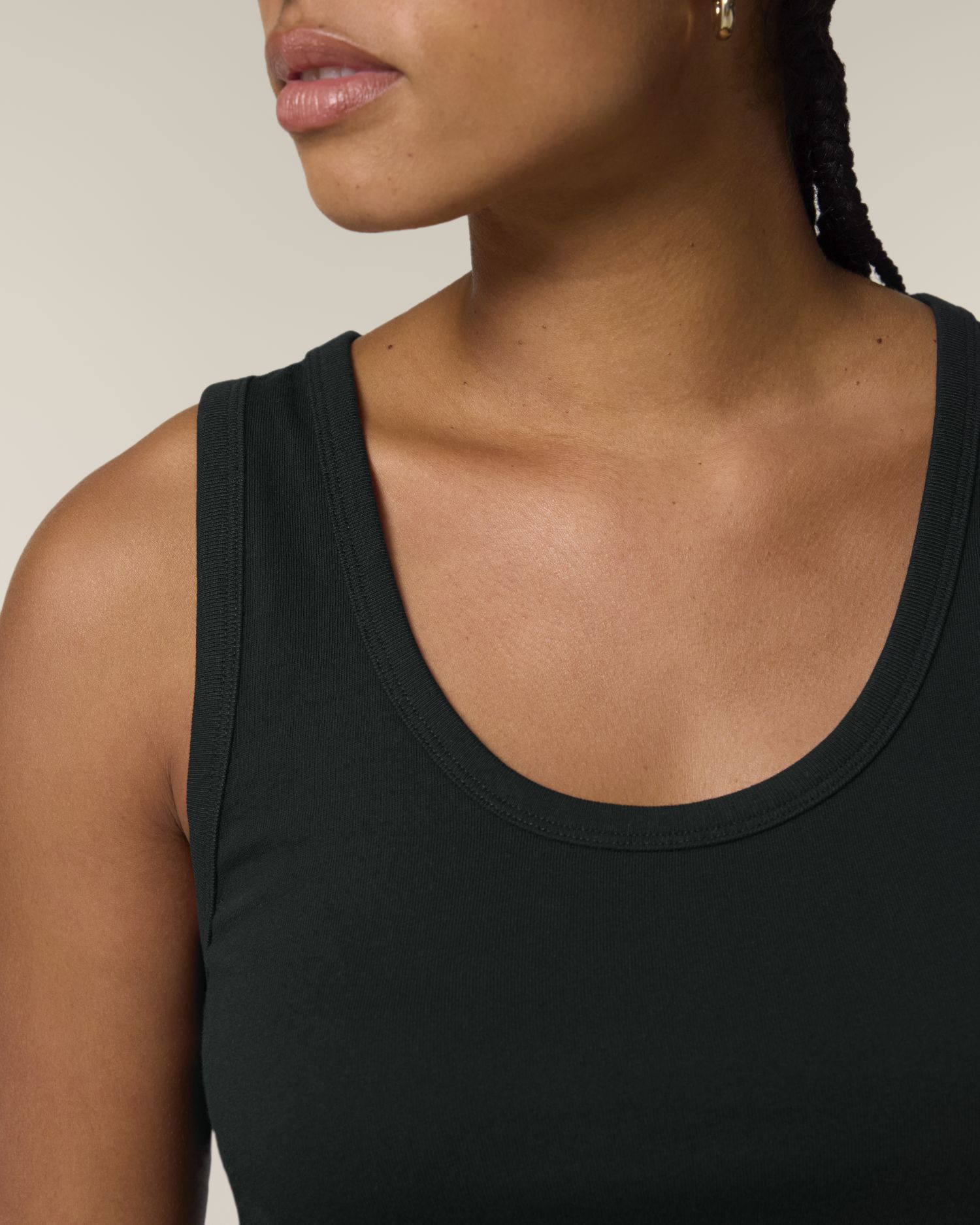 Black | STTW963 Studio Detail SFD1