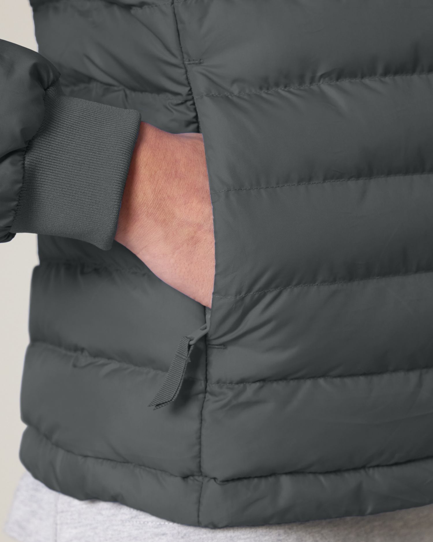 Anthracite | STJW839 Studio Detail SFD3