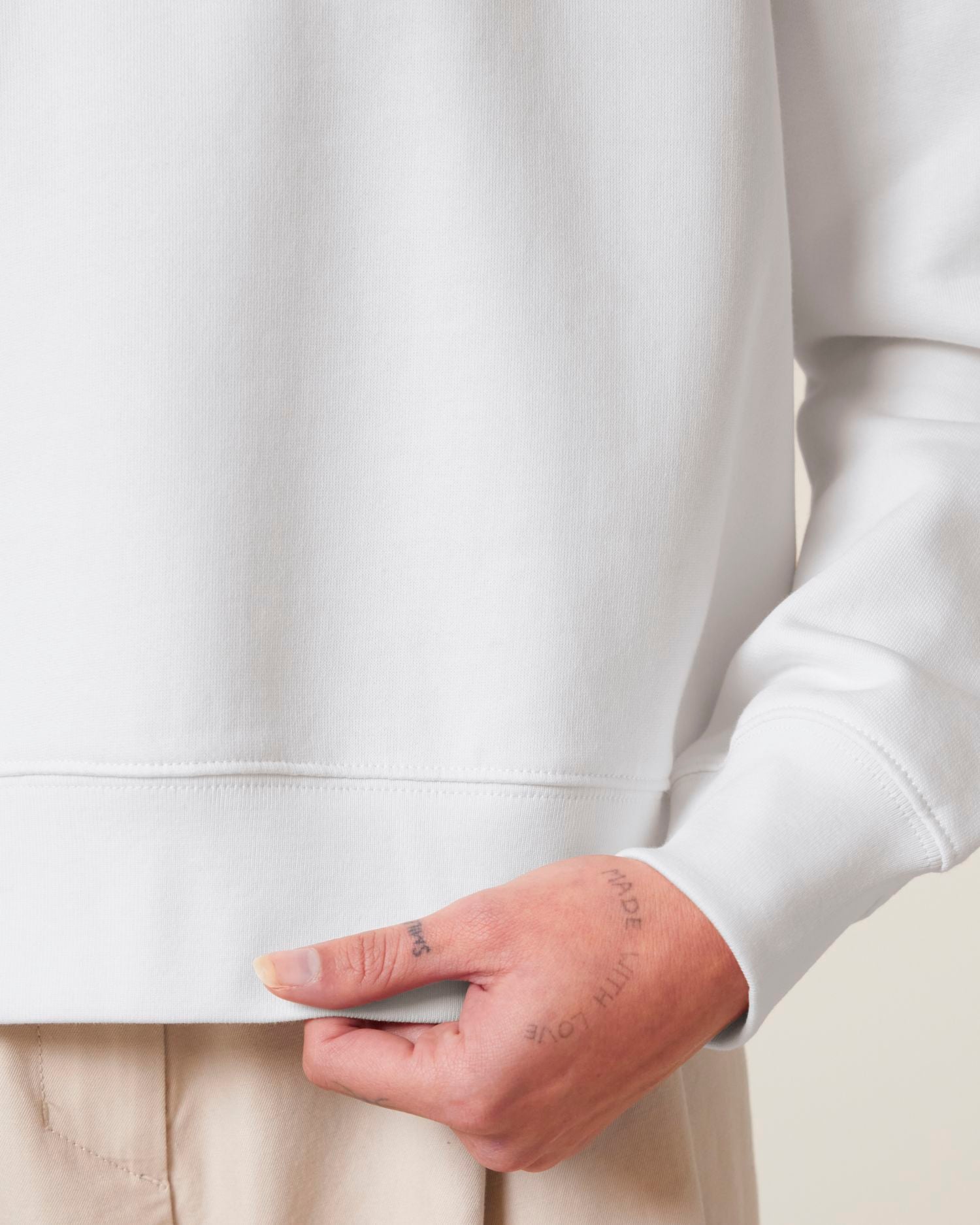 White | STSW213 Studio Detail SFD3