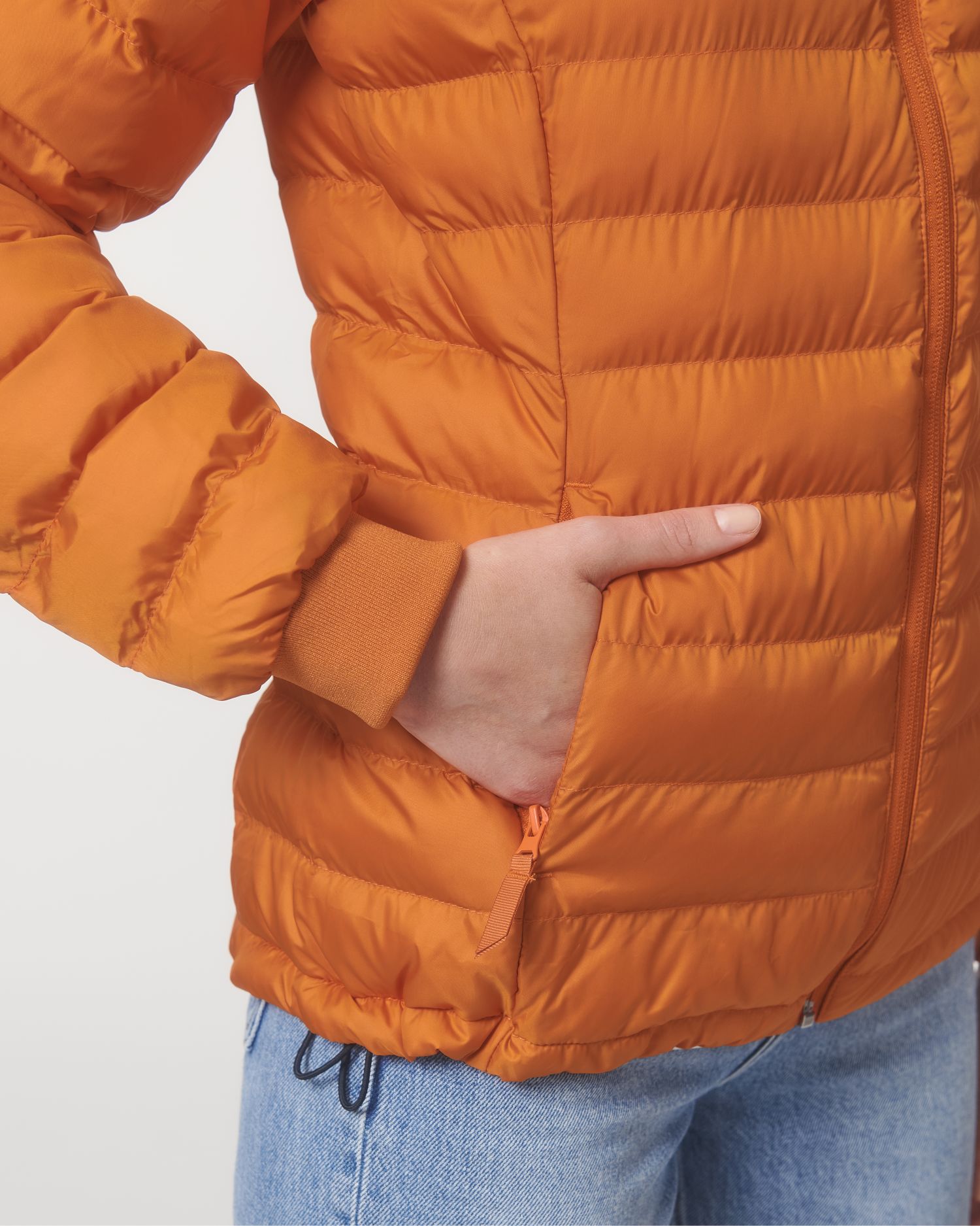 Flame Orange | STJW839 Studio Detail SFD5