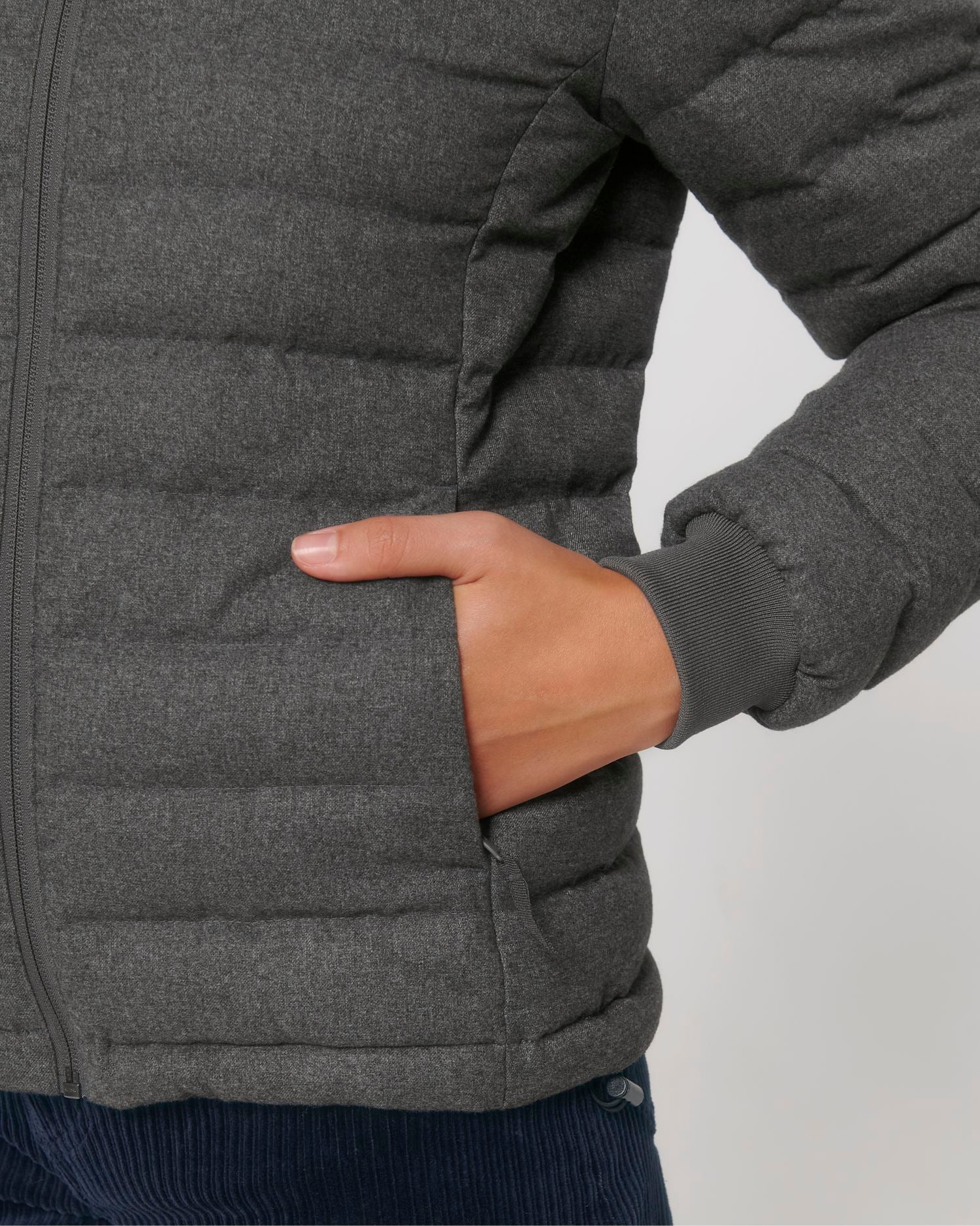 Deep Metal Heather Grey | STJW897 Studio Detail SFD5