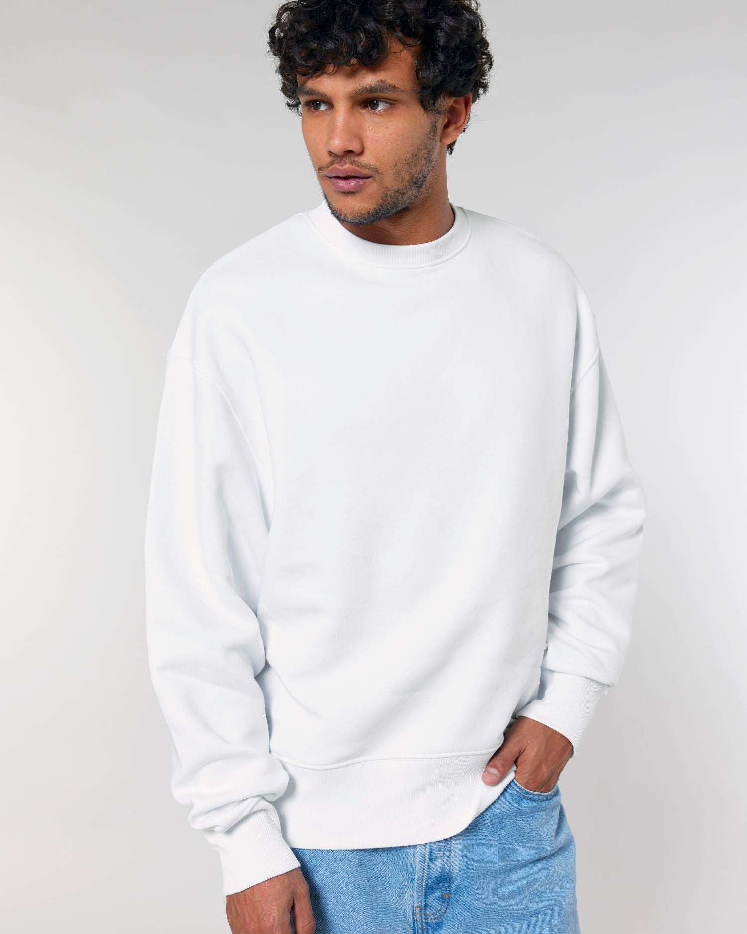 White | STSU857 Studio Main SFM0