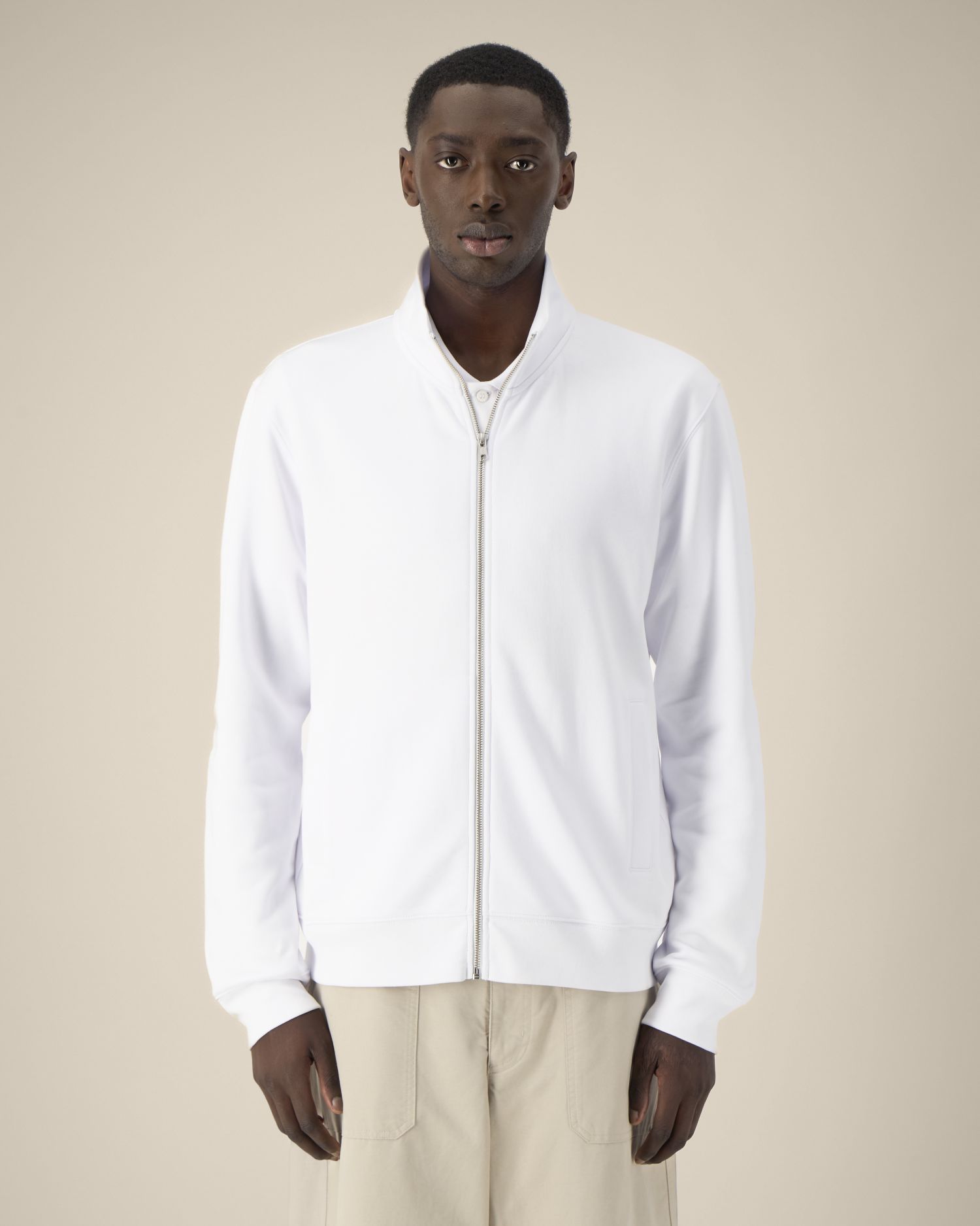 White | STSU253 Studio Main SFM1