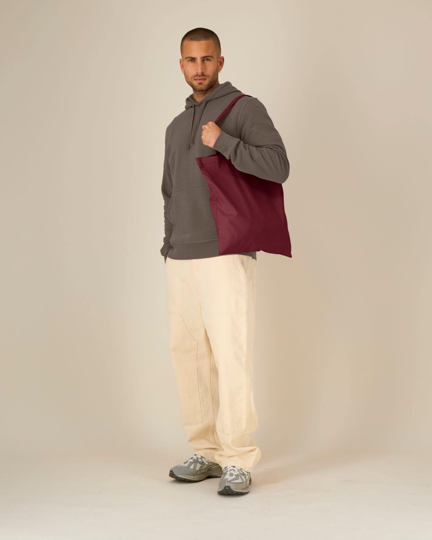 Burgundy | STAU773 Studio Main SFM2