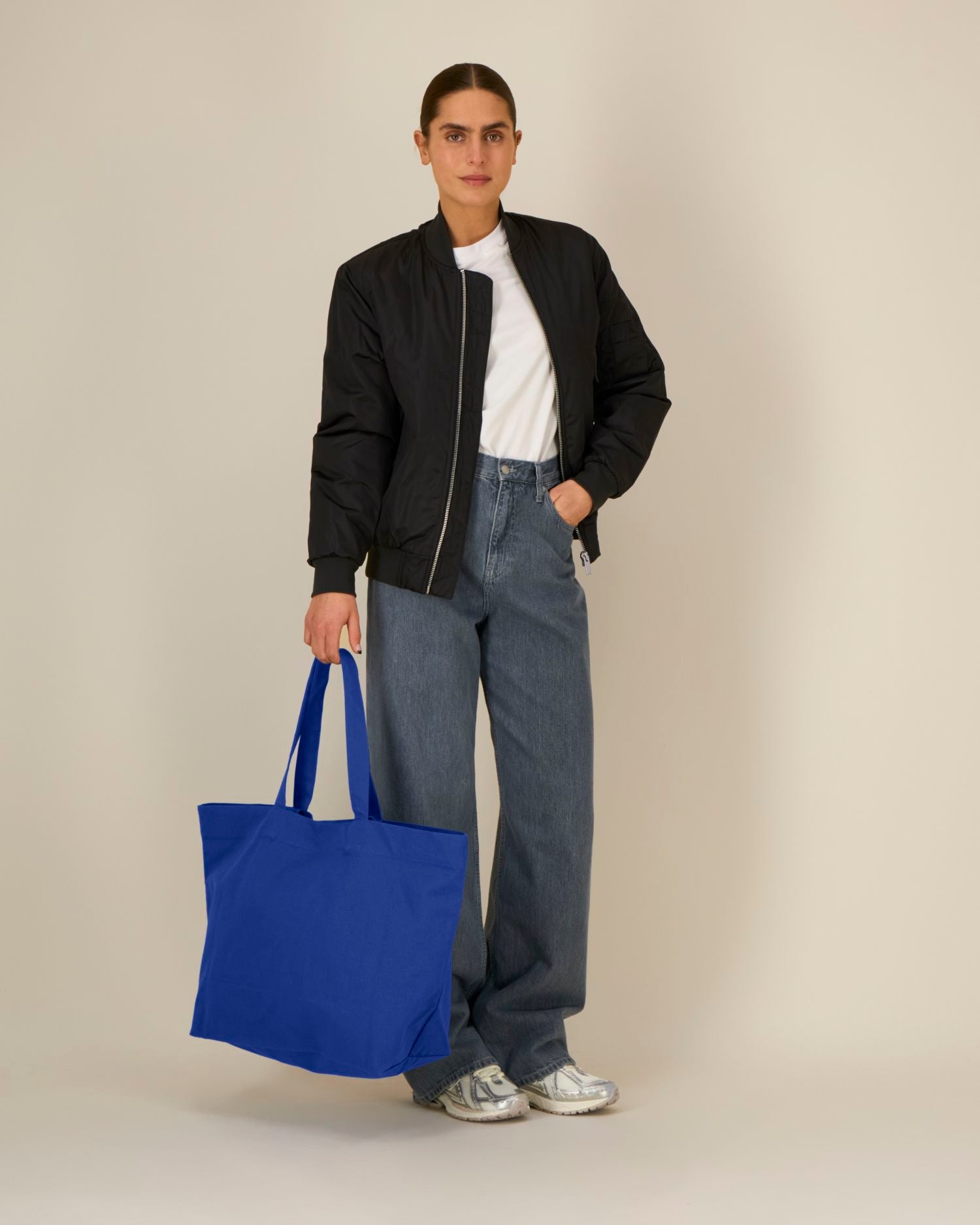 Worker Blue | STAU117 Studio Main SFM5