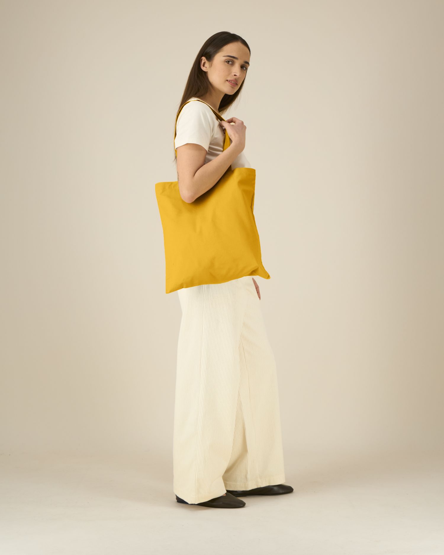 Spectra Yellow | STAU773 Studio Main SFM5