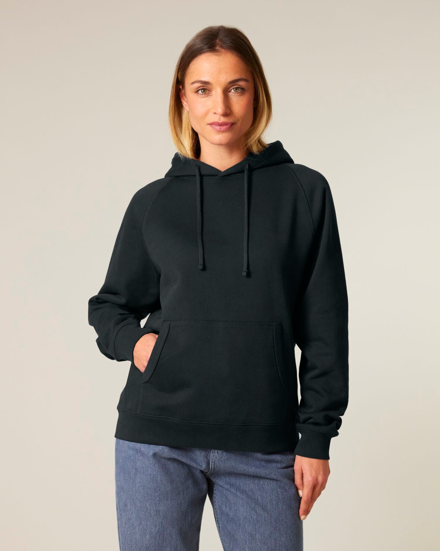 STSU202 - Black