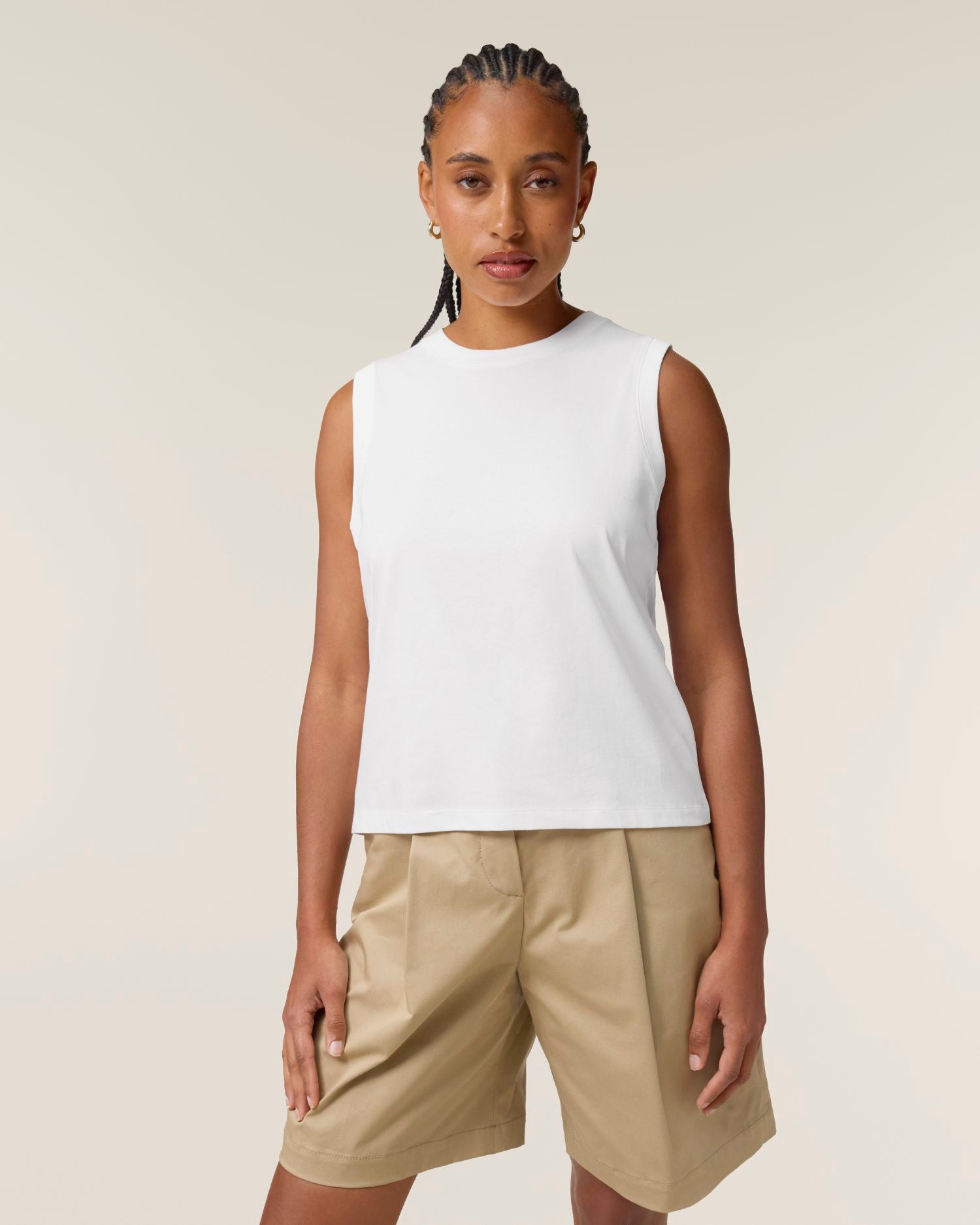 White | STTW962 Studio Main SFM5