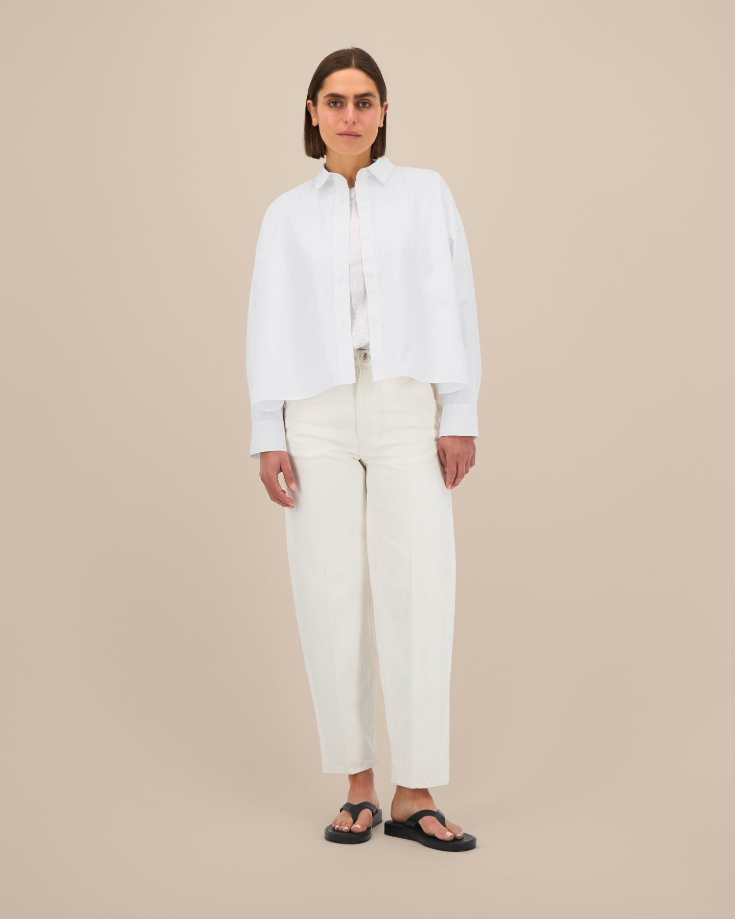White | STWW270 Studio Main SFM5
