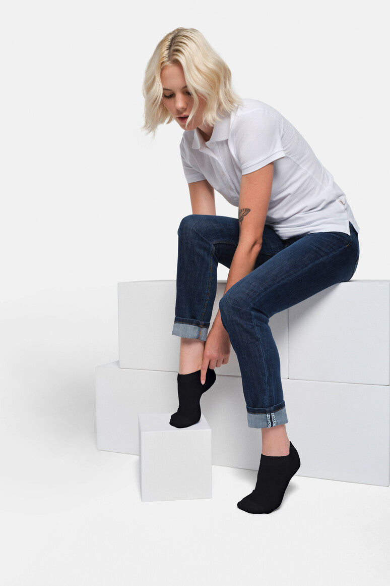 HAKRO Sneaker Socken Essentials - schwarz